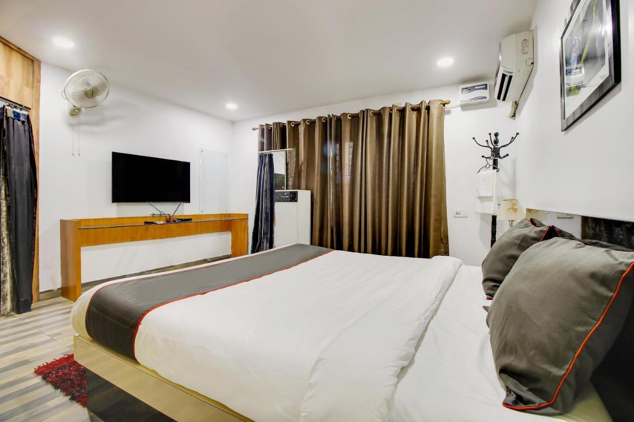 Oyo 2794 Hotel Plaza Inn Guwahati Luaran gambar
